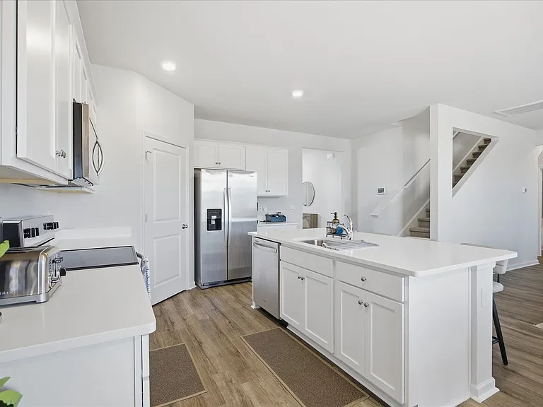 234 N Farmhouse Dr — Photo 8