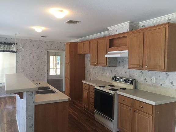 3rd image of 13646 NE 150th St
