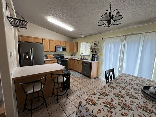 618 E Autumn Ave — Photo 2