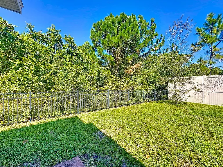 662 Vitoria Rd — Photo 34