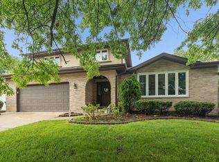 8850 W 98th Pl, Palos Hills, IL 60465
