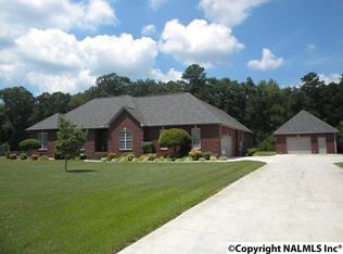 1311 Byrd Rd SE, Hartselle, AL 35640