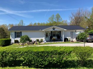 939 E Williamsburg St, Whitley City, KY 42653