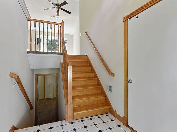 4th image of 3830 227th Ave NW