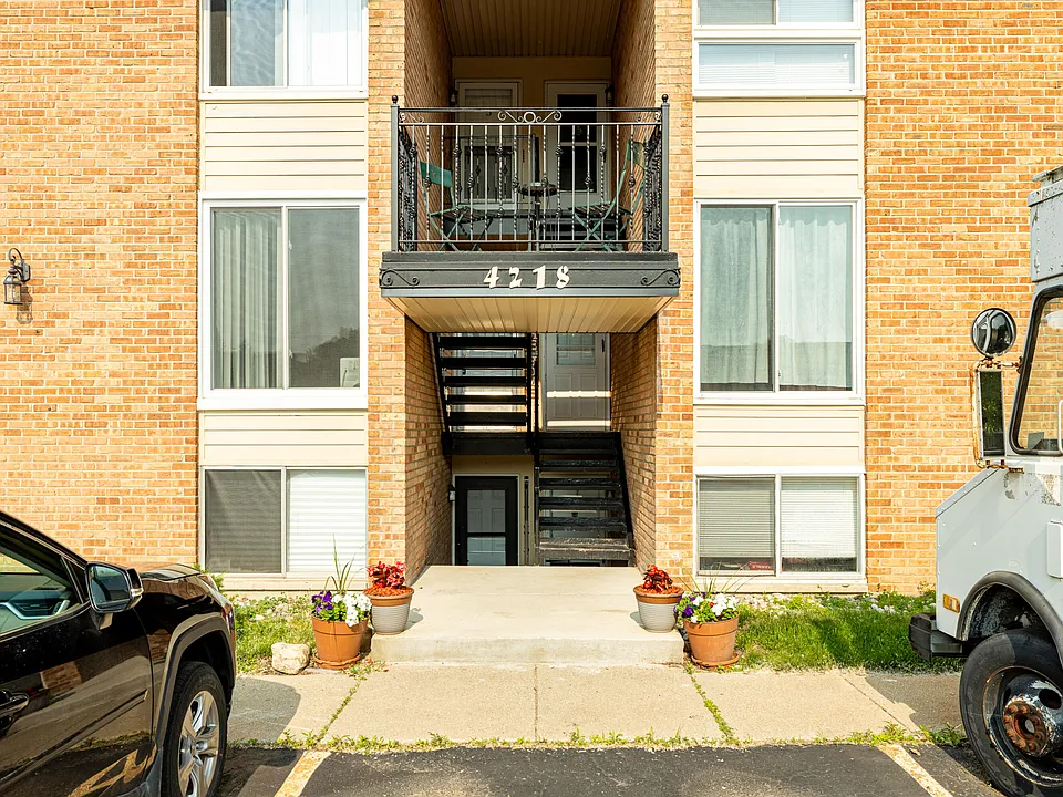 4218 Packard St