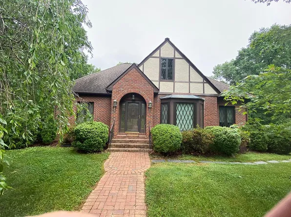 17055 Huckleberry Hill Ln, Montpelier, VA 23192