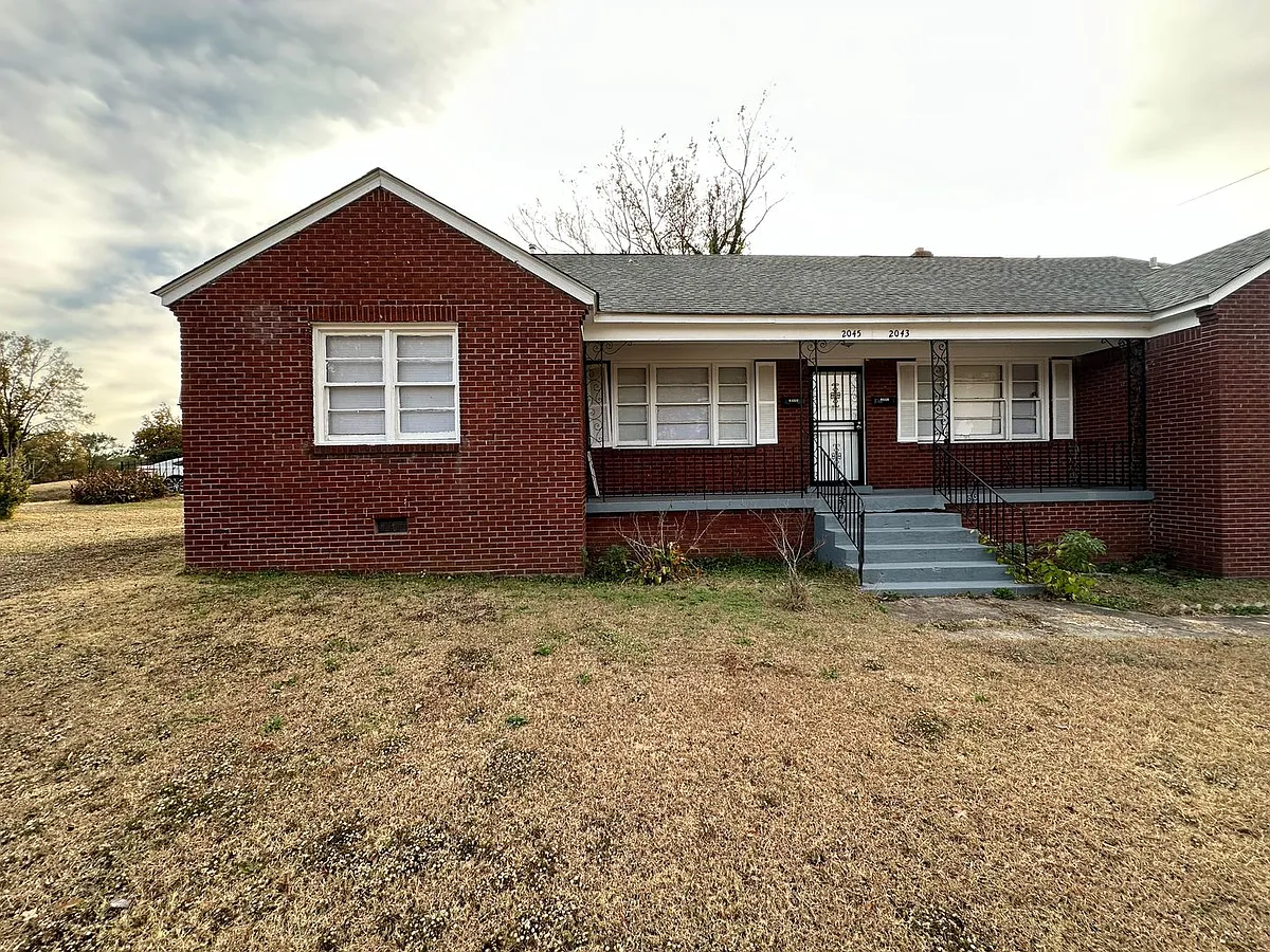 Building Photo - 2045 Lamar Ave