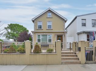 156-01 Cross Is, Whitestone, NY 11357