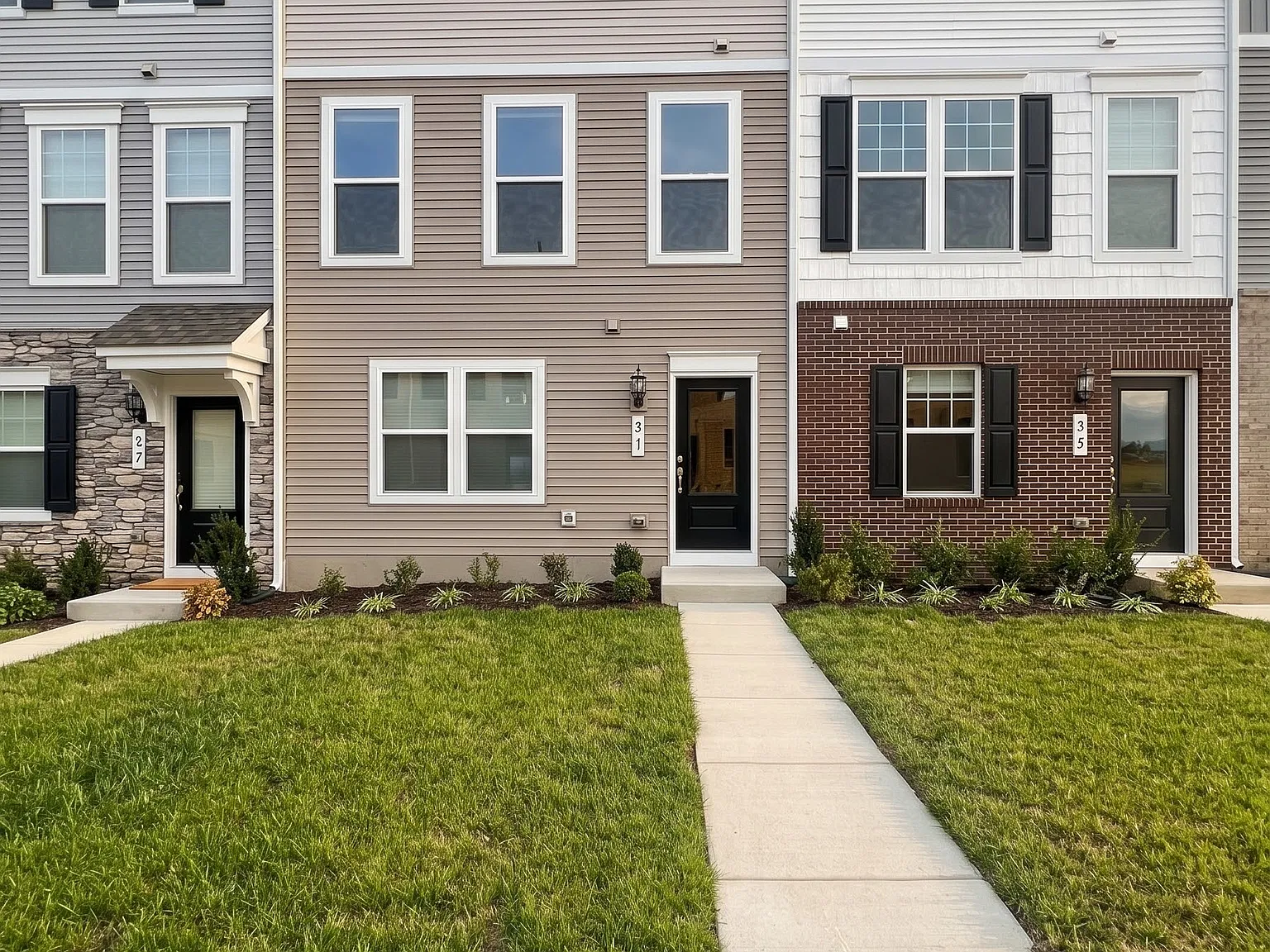 3 bed, 1731 sqft, $2,150 — Photo 1