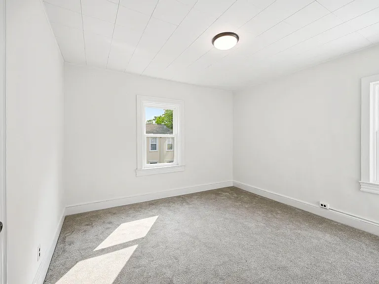 3 Willow St — Photo 10