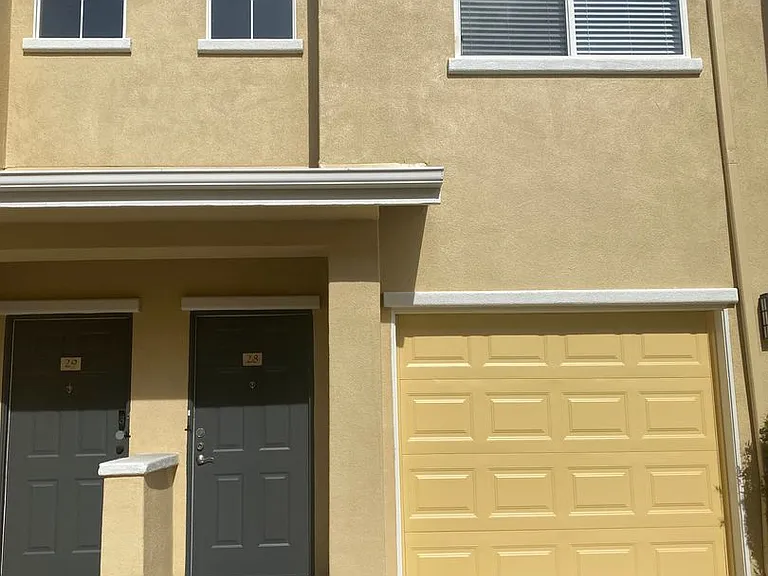 de Tolosa Ranch Apartments — Photo 40