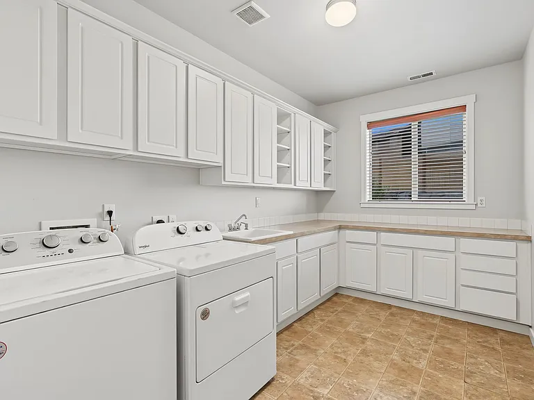 1874 Miller Dr — Photo 17