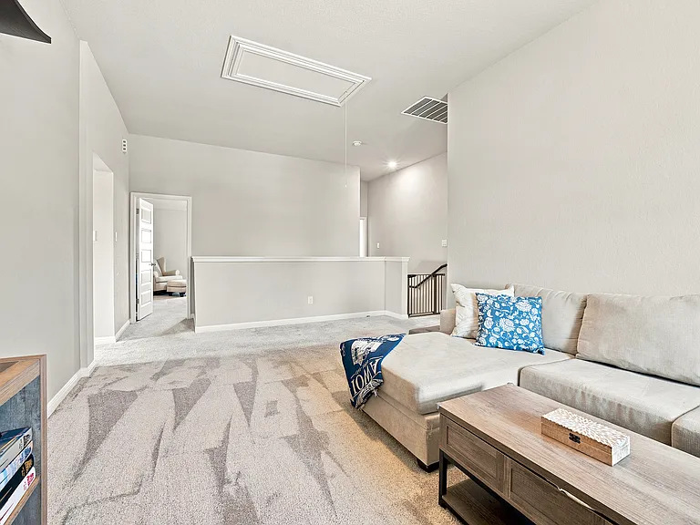 Upstairs living room/flex space