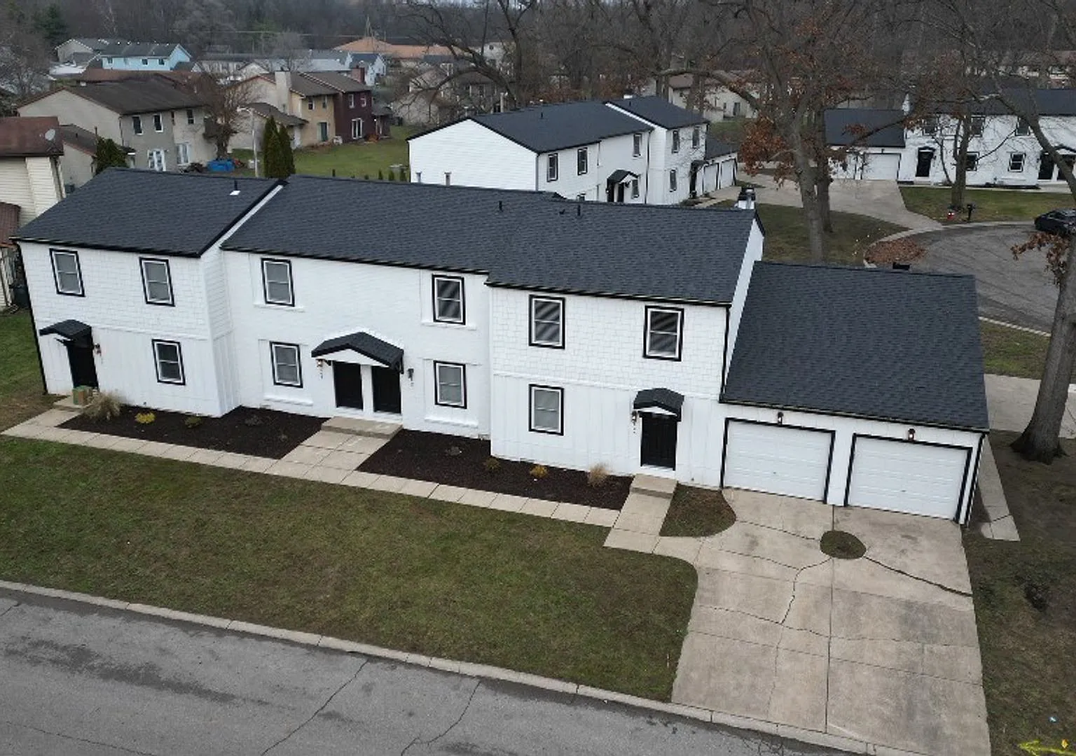 Renovated 2-Bedroom, 1.5-Bathroom Condo in South Bend $1,435/Month Accepting Section 8 (Lawn Care... — Photo 2