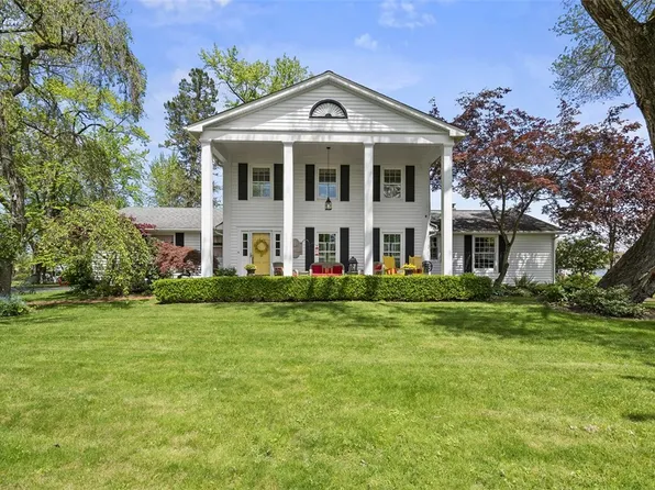 210 Lake Park Way, Conneaut Lake, PA 16316