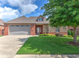 5804 Sant Antonio Ave, Springdale, AR 72762