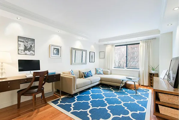 Sold by William Raveis Real Estate | media 16