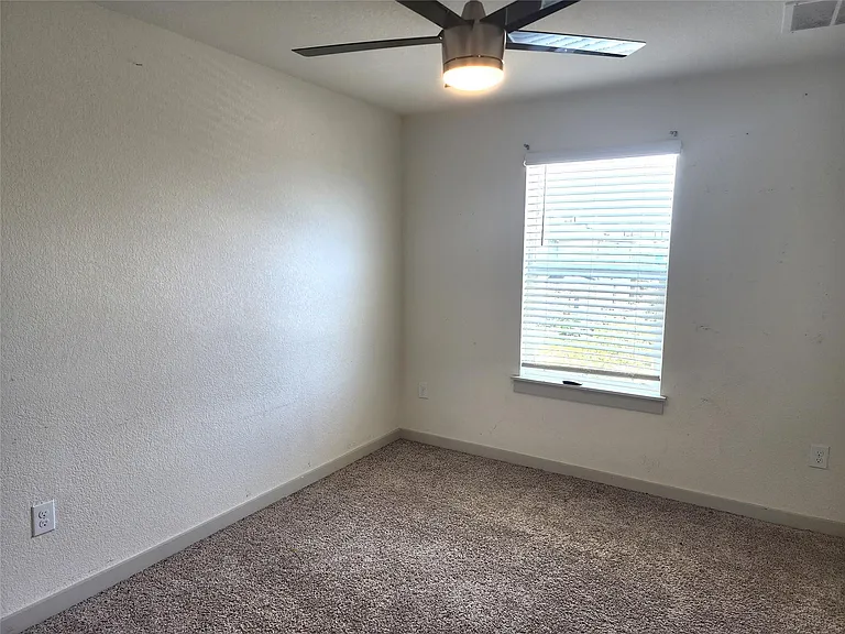 1041 Winnsboro Loop — Photo 21