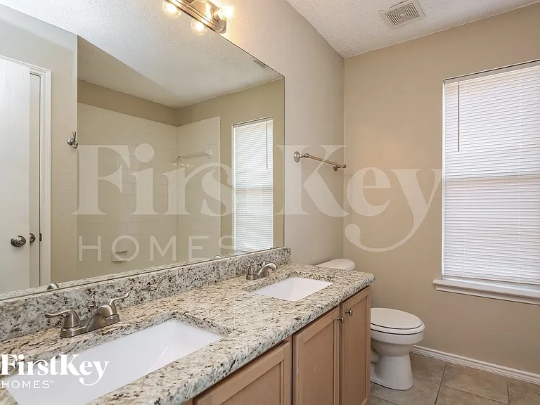 820 Monette Dr — Photo 14