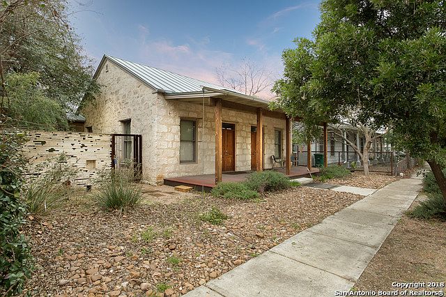 1st image of 210 Lavaca St