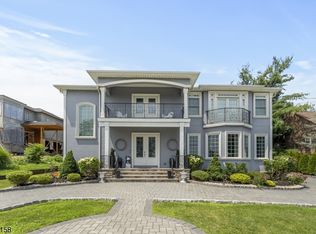 284 Grove St, Clifton, NJ 07013