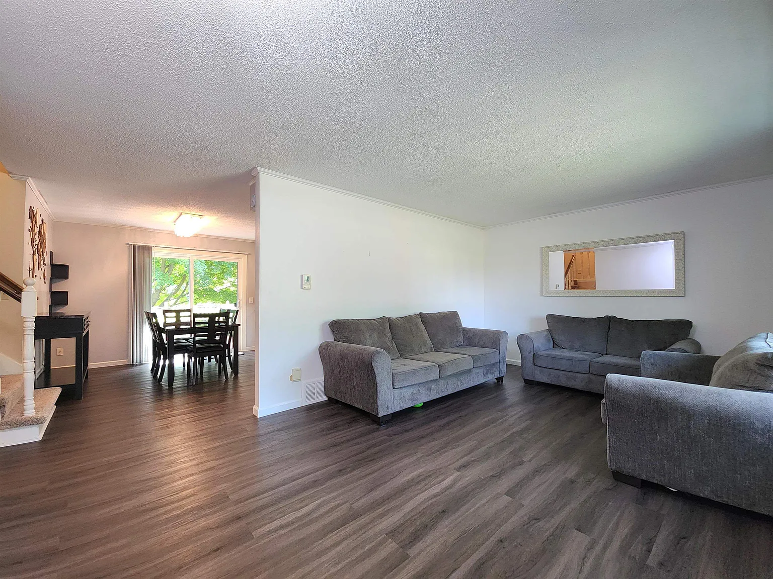 4 bed, 2.5 bath, 1768 sqft, $2,300 — Photo 4