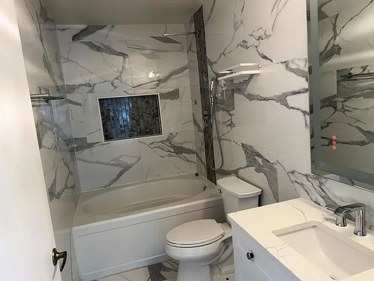 6600 Glebe Path — Photo 9