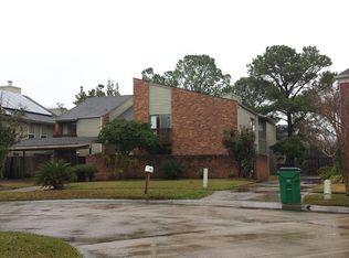 6 Tara Pl, Metairie, LA 70002