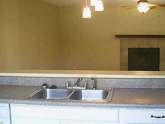 4th image of 5628 Campus Dr