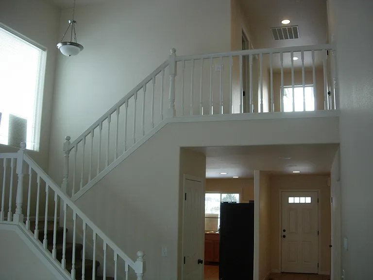 301 W Ridgeview Ln — Photo 6