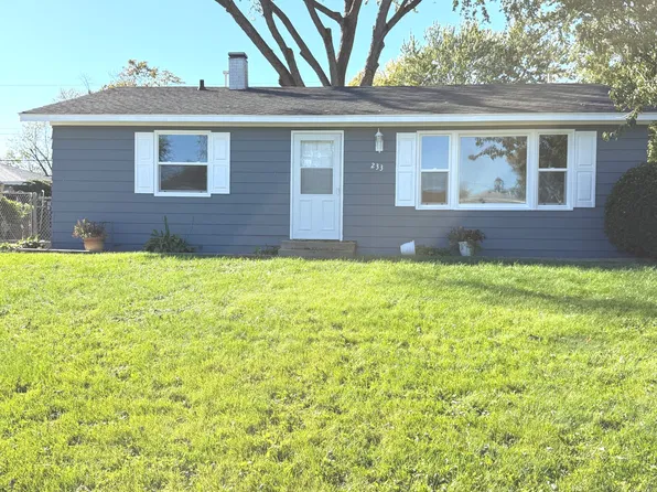 233 Ensenada Dr, Carpentersville, IL 60110