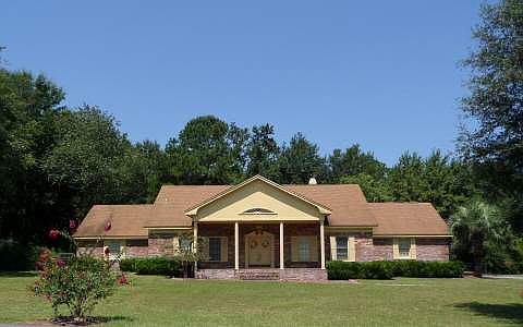 2nd image of 174 NW Harris Lake Dr