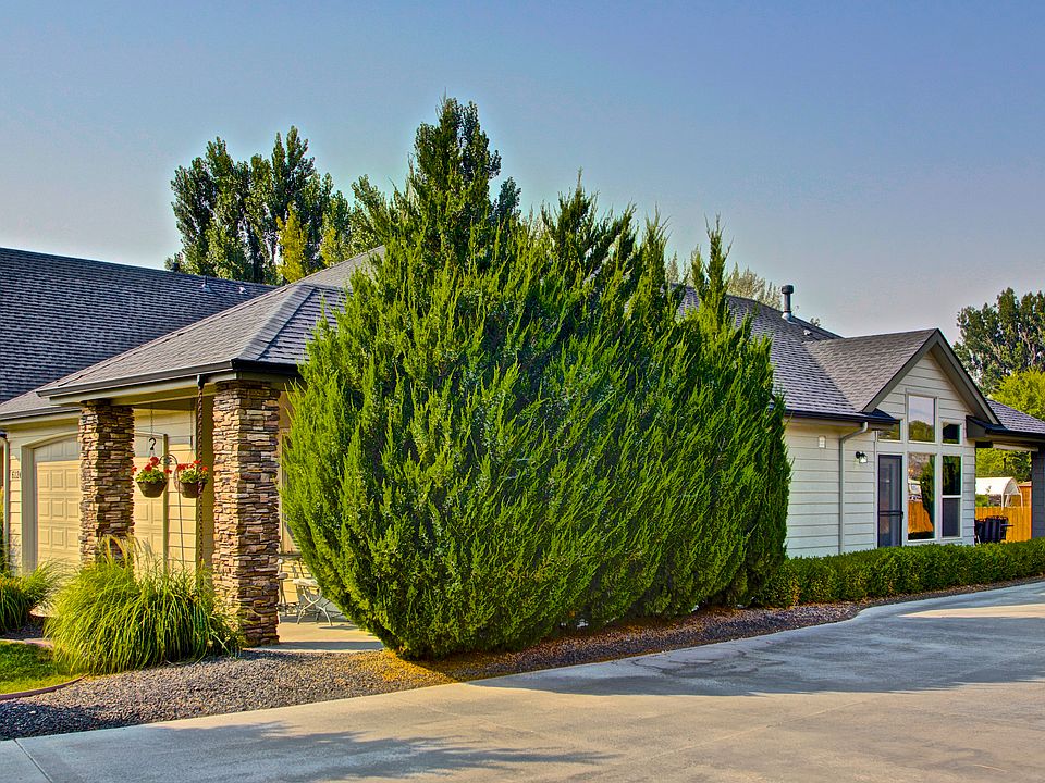 1st image of 6124 N Hazelbrook Ln