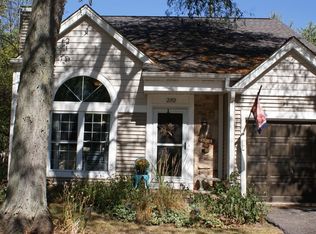 2102 Teton Pkwy, Algonquin, IL