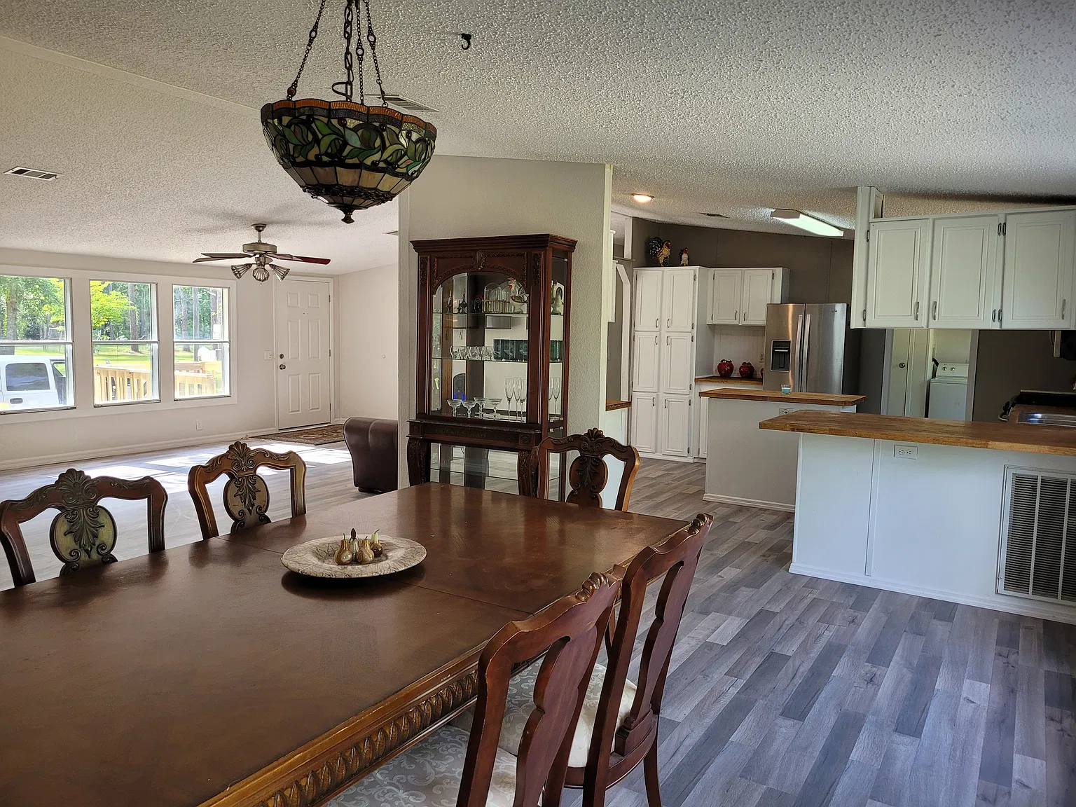 4 bed, 2280 sqft, $1,800 — Photo 4