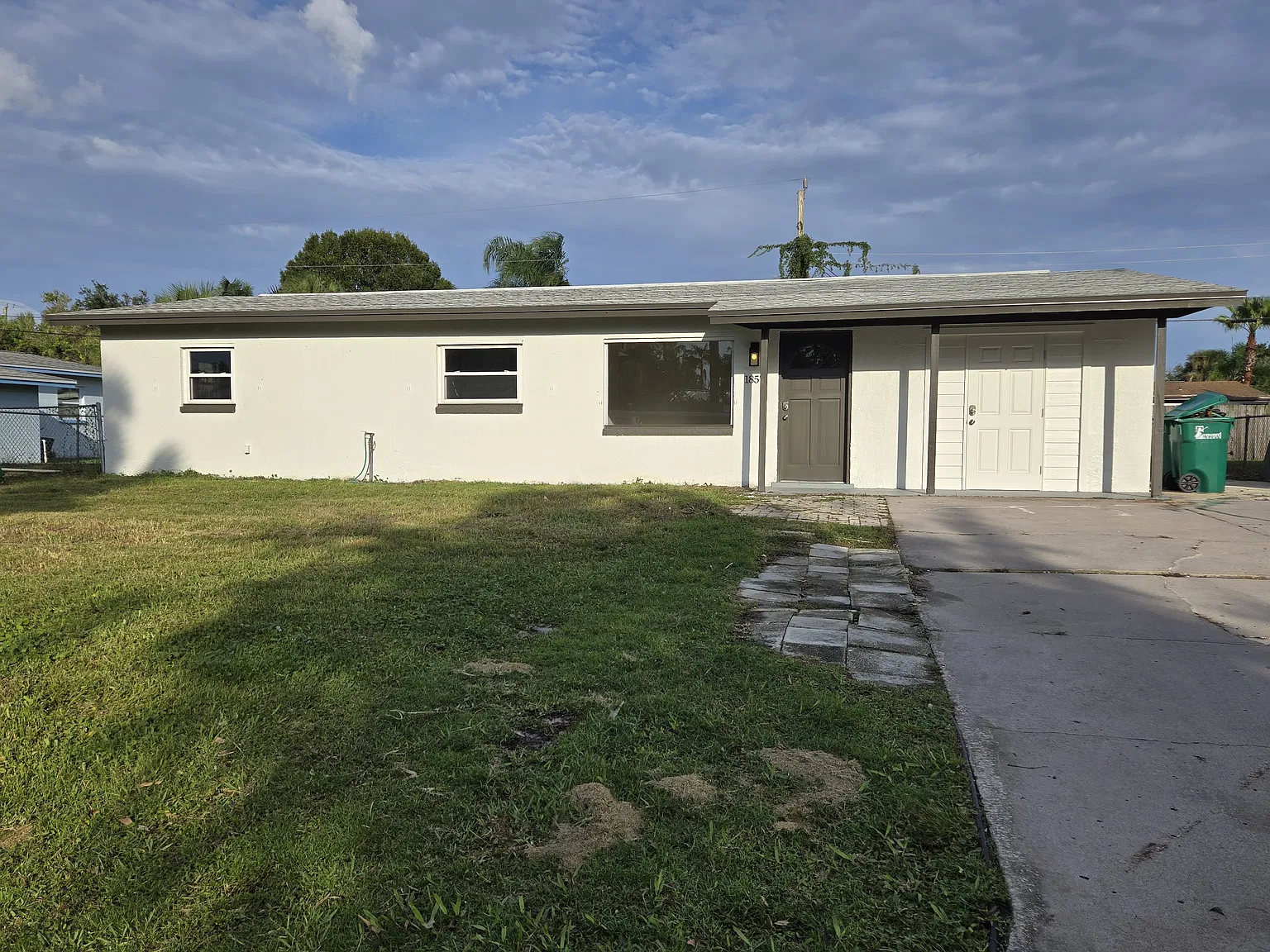 4 bed, 1600 sqft, $2,399 — Photo 1
