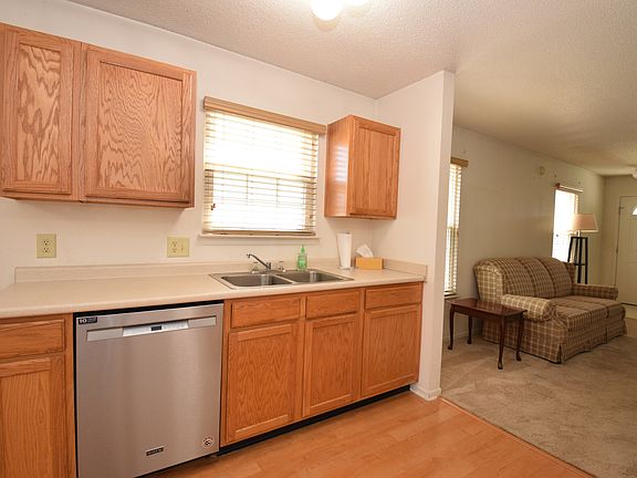 5th image of 6731 Waverhill Dr