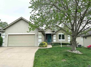 2436 SW Camelot Pl, Topeka, KS 66614