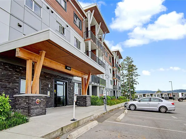 4830 Cedar Ridge Pl #103, Nanaimo, BC V9T 0M8