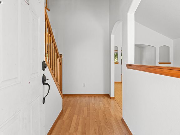 3rd image of 16412 NE 13th St
