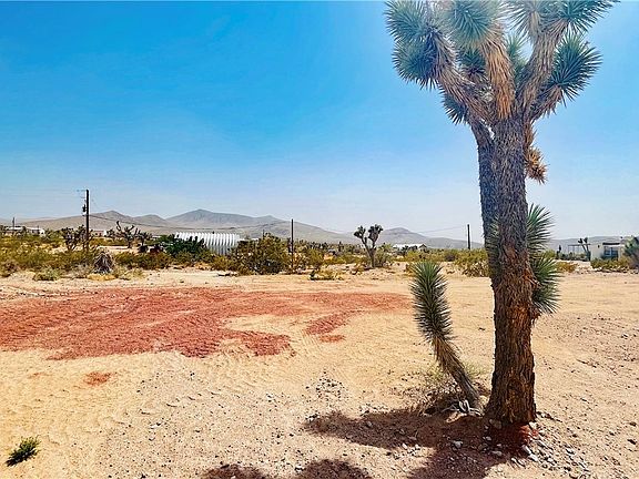 3rd image of 8753 W Mustang Drive