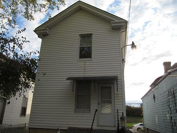 3rd image of 5617 Prosser Ave