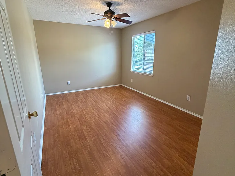 705 Cimarron Trl — Photo 20