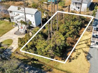 105 SE 33rd St, Oak Island, NC 28465