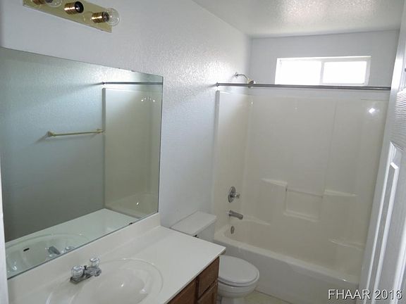 5th image of 3606 Woodlake Dr