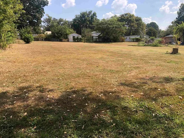 106 S 6th St, Marmaduke, AR 72443