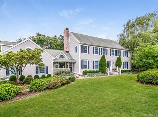 18 Bridle Rd, Redding, CT 06896