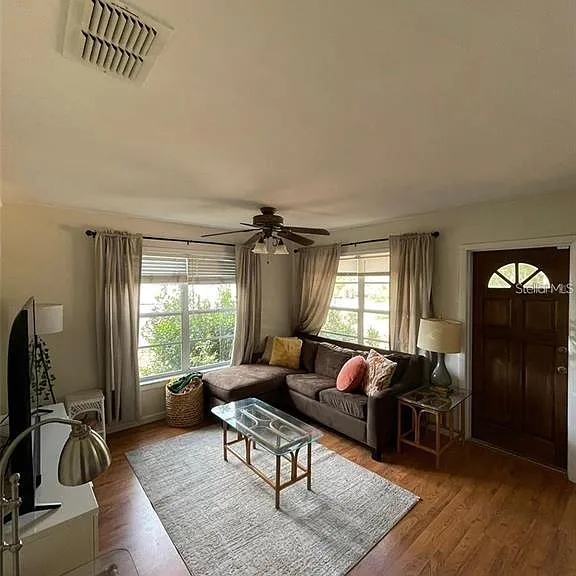 11707 North Dr — Photo 3