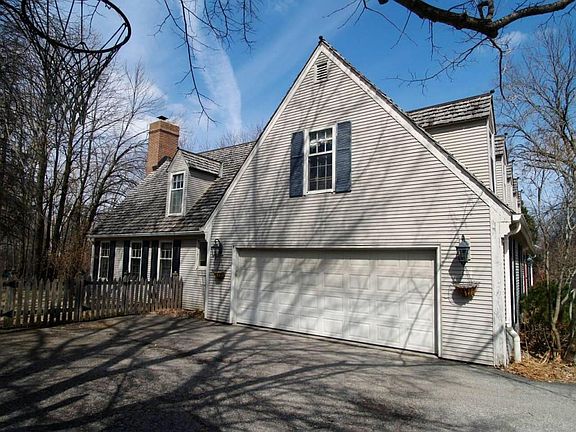 2nd image of 9731 N Courtland Dr