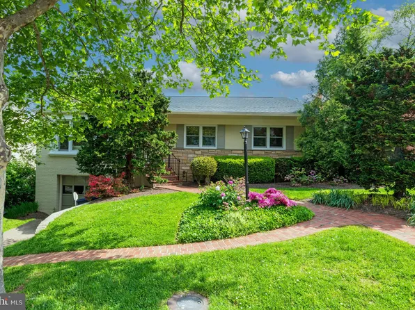 4457 Sedgwick St NW, Washington, DC 20016